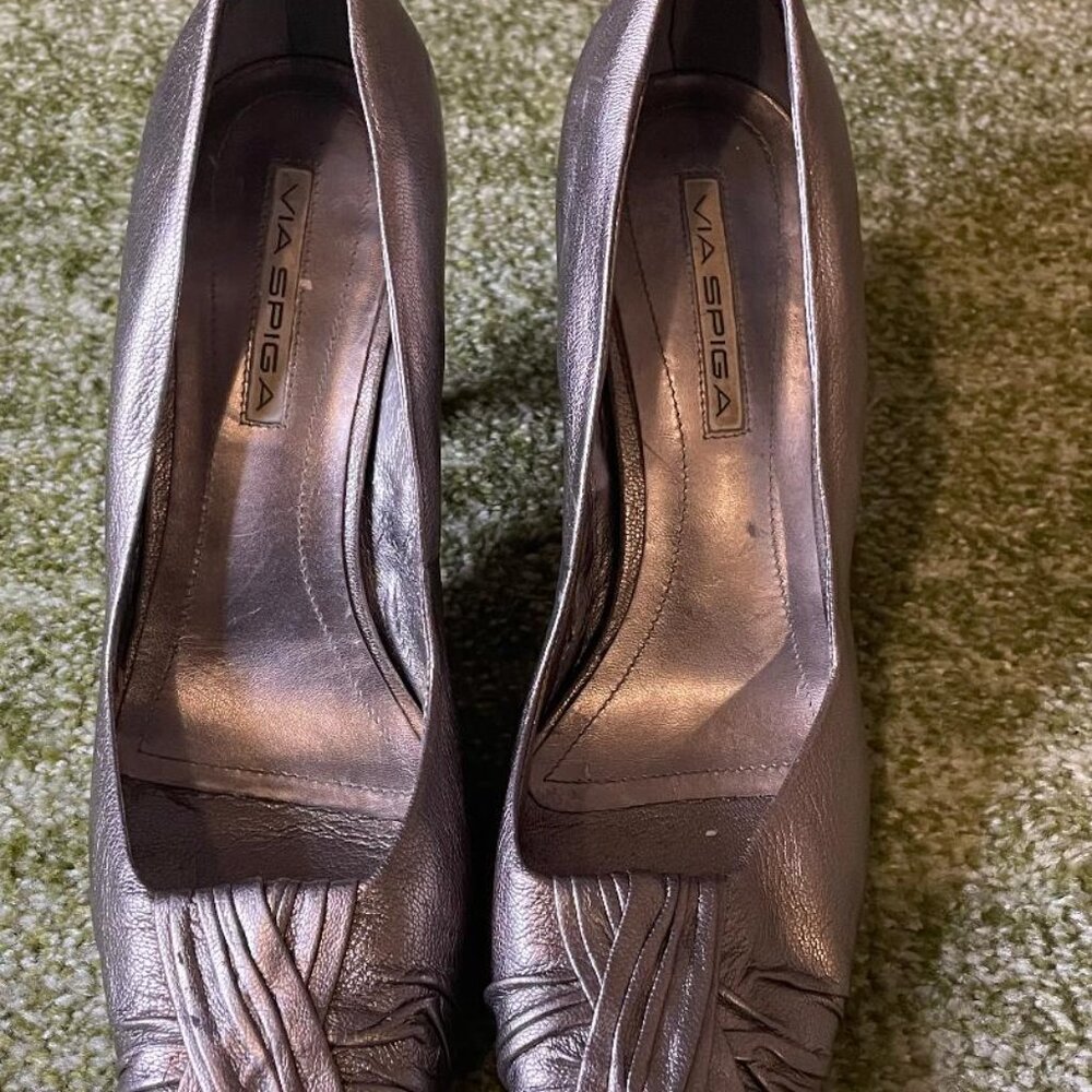 Metallic Via Spiga 4" heels